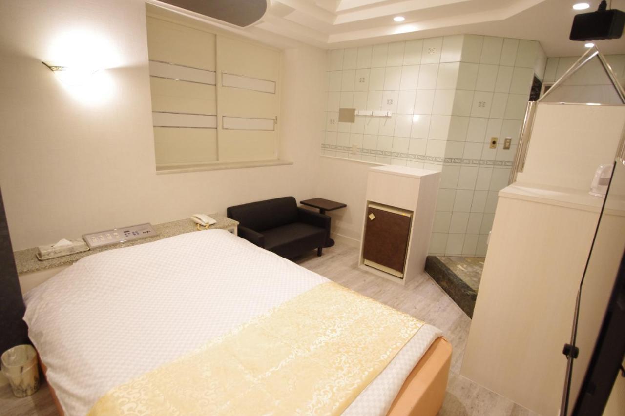 Hotel Crystal 大人専用 Τόκιο Εξωτερικό φωτογραφία